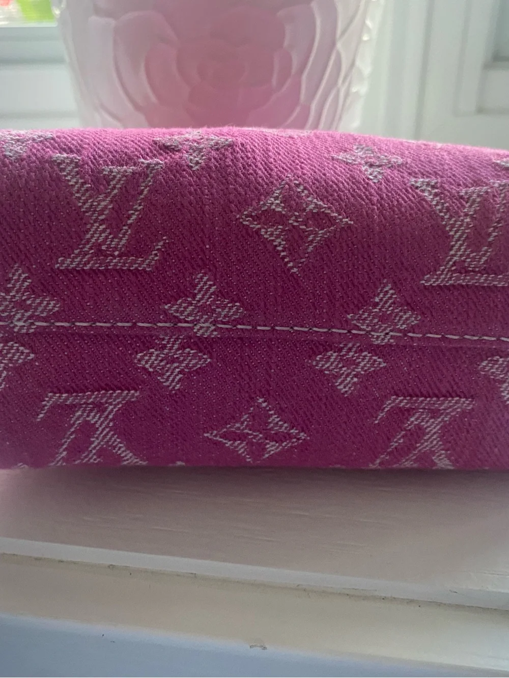 Louis Vuitton signature louis